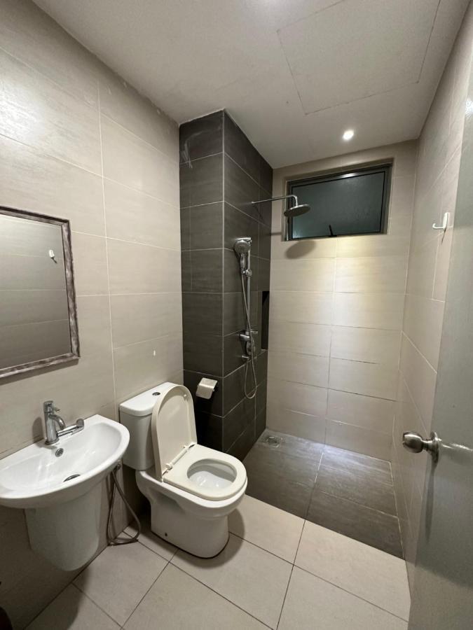 Ferienwohnung Hideaway At Cybersquare Cyberjaya Exterior foto